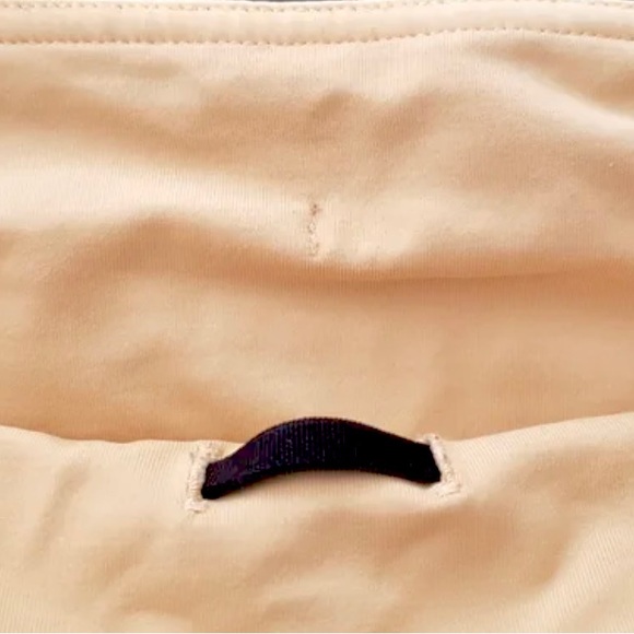 Lululemon Real Quick Posey Black/White Capri
Leggings, Great Preowned Condition - Picture 5 of 14